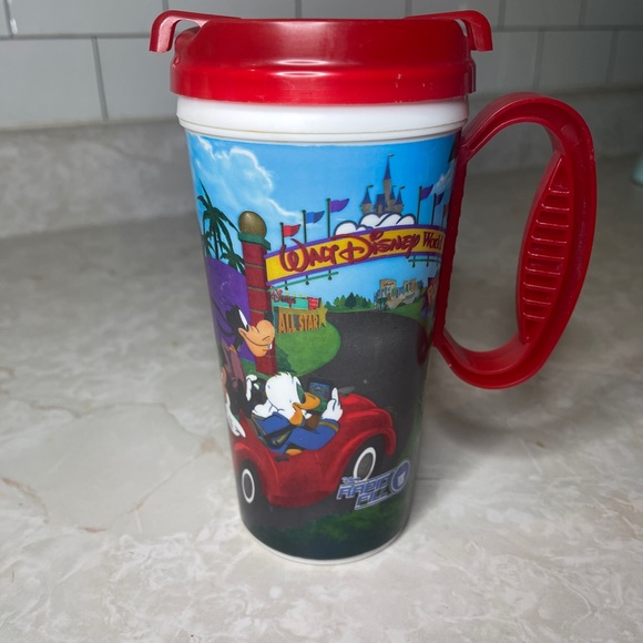 Lot of 3 Disney parks quick refill mugs - Picture 5 of 7